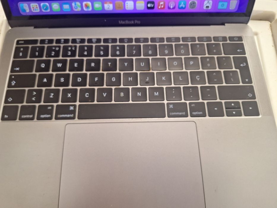 Macbook pro A1708 13" 8GB Ram 512GB disco