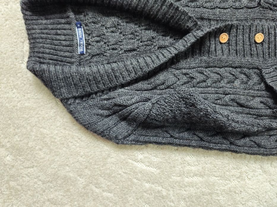 WoolOvers kardigan sweter 100% wełna pure wool warkocze guziki szary S
