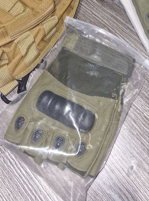 Тактичні рукавиці, сумки