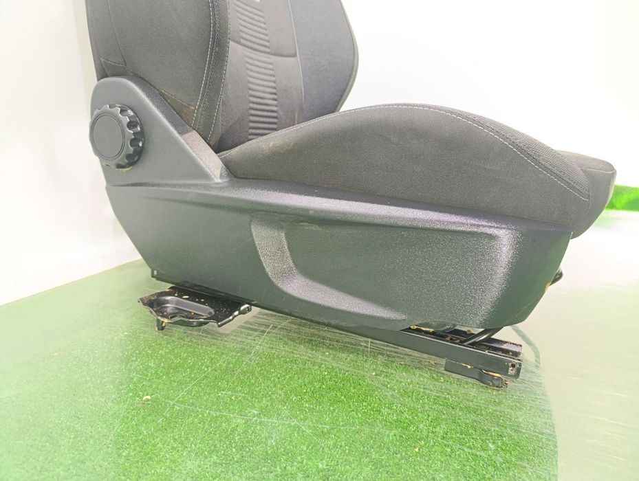 Banco Frente Direito Ford Focus