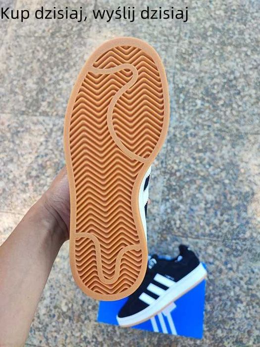 Trampki Adidas w rozmiarze 40 czarne klasyczne wygodne