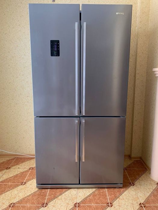 Холодильник SMEG