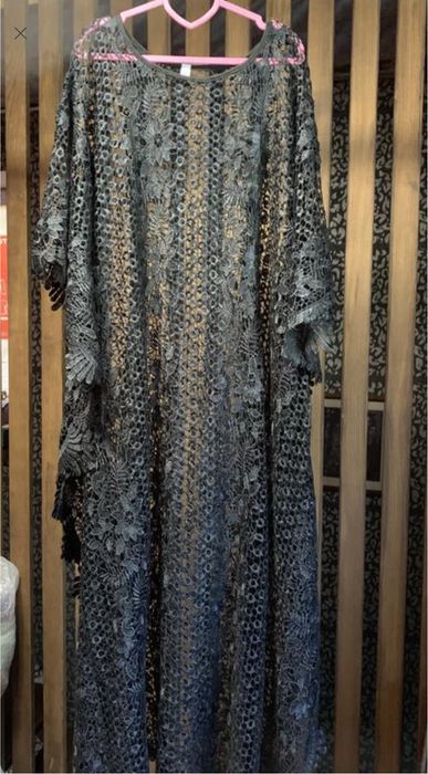 Мереживо , накидка на купальник чи на сукню