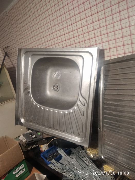 Продам мойки две разные.