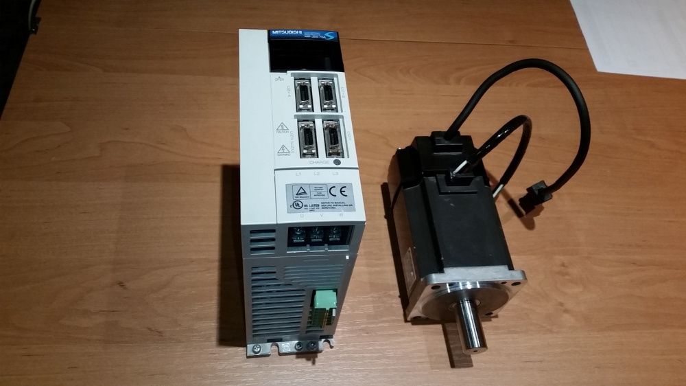 Servo Mitsubishi MR-J2S-70A silnik serwo HC-KFS73 napęd frezarka CNC