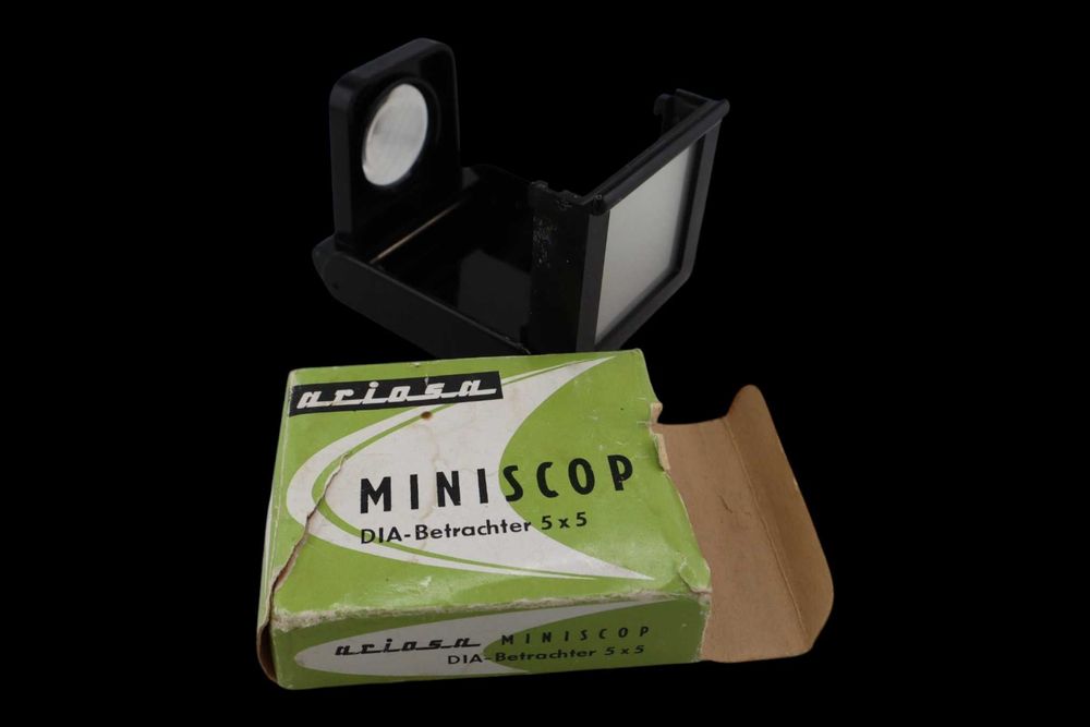 Ariasa MiniScop – zabytkowa, składana przeglądarka do przezroczy (slajdów) formatu 5x5 cm b61/091273
