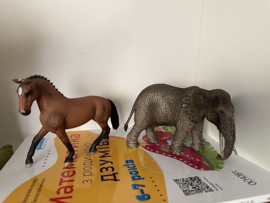 Schleich фігурки