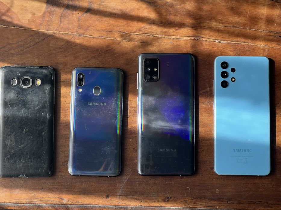 Lote 4 telemóveis Samsung para peças: A32 4G, A51, A40, J5 2016