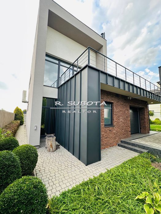 Продажа Дом 260м2 Новоалександровка Братское с бассейном Кристальный