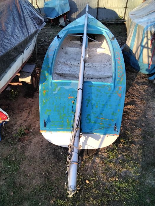 Żaglówka Omega do remontu,  z osprzętem