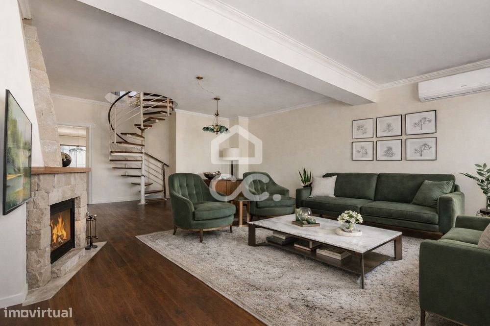 Duplex Exclusivo T5+1 com 2 Garagens | Condomínio de Luxo com Piscina