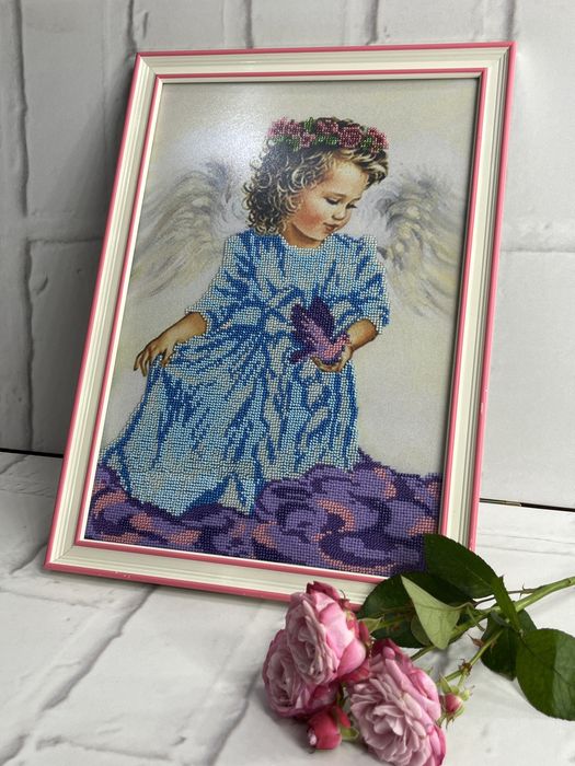 Продам красивую картину вышитую бисером, ангел вышитый бисером