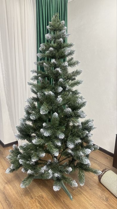 Ялинка штучна Б/У