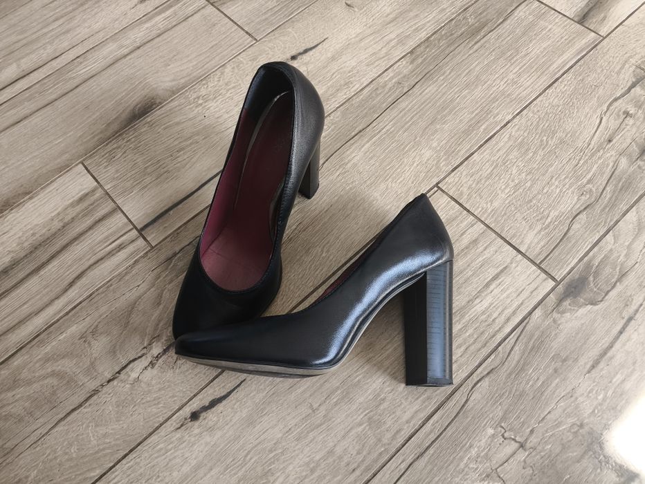 Czółenka wizytowe Lasocki 40