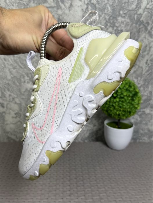 Nike React кроссовки 38 размер женские спортивные белые