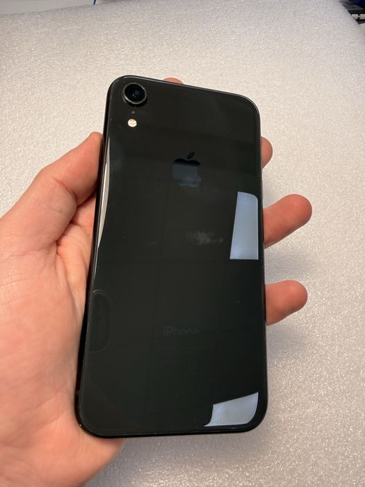 Продам iphone xr 128 76% батарея