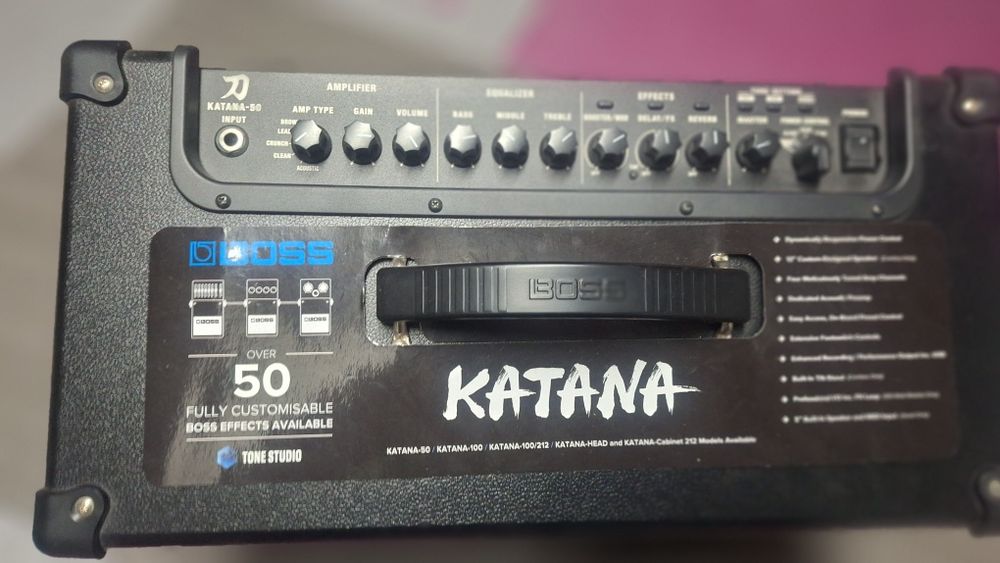 Boss katana 50 + Squier by fender + mala