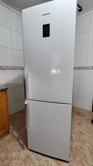Frigorífico SAMSUNG RB33J3515WW/EF