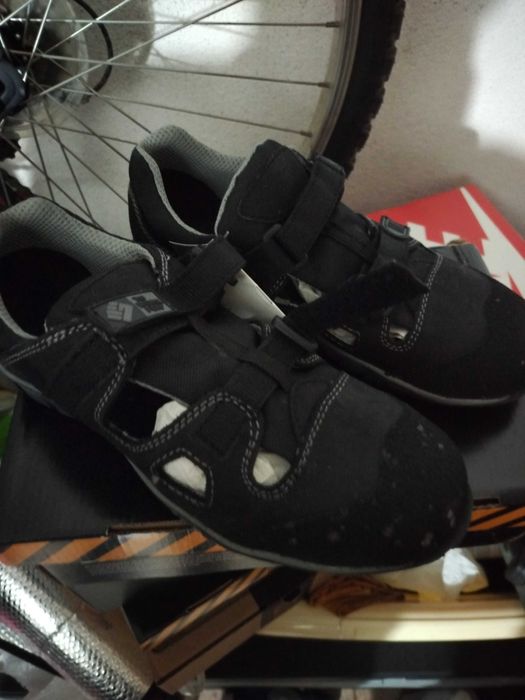 Sandália biqueira de aço N°42 da marca 2work4 .NOVA