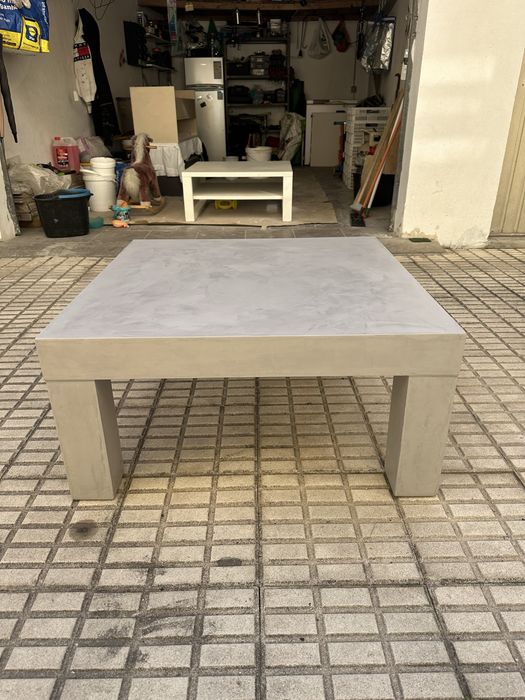 Mesa em microcimento