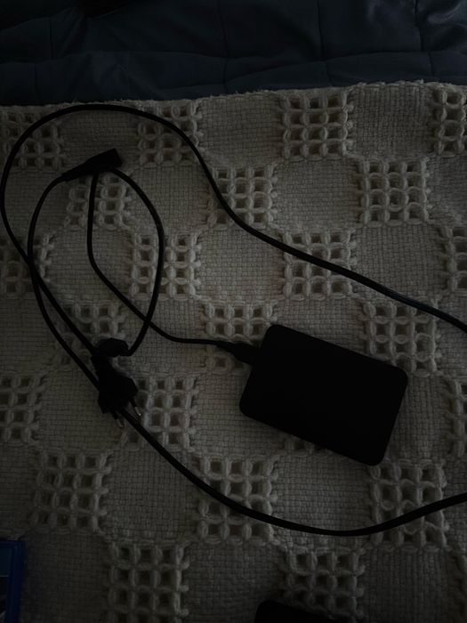 Ps4 slim + 3jogos + comando + disco externo toshiba 1Tb - Ótimo estado