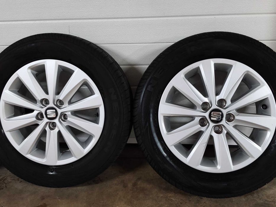 Jantes 15 originais Seat furação 5X100 com pneus