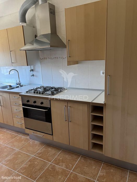 Apartamento t2 arrendado no centro da Amadora