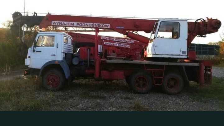 Dźwig teleskopowy 18 ton bocian wysięg 21+6 Rok budowy 1990