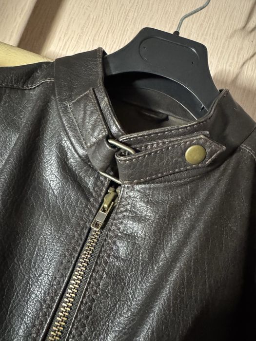 Натуральна шкіряна куртка
