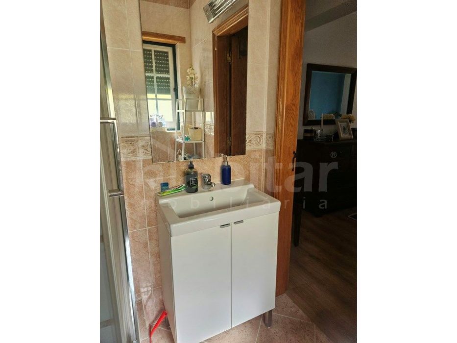 Apartamento T3 com 147 m², varandas, estacionamento e arrecadação