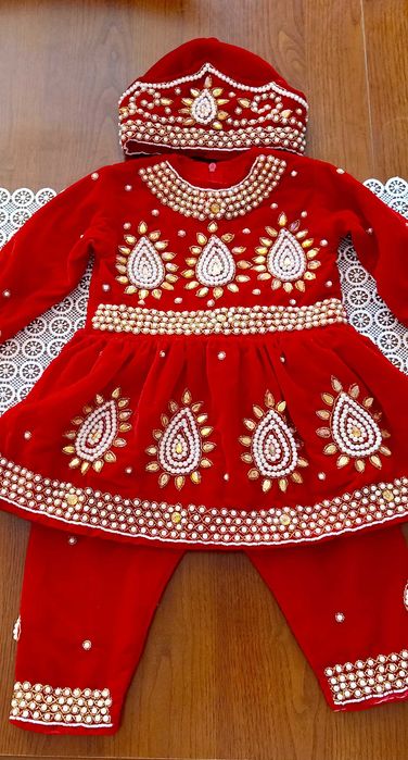Tradycyjna nepalska sukienka Pasni / Annaprasan (Ceremonia karmienia ryżem) – Komplet 3 cz.