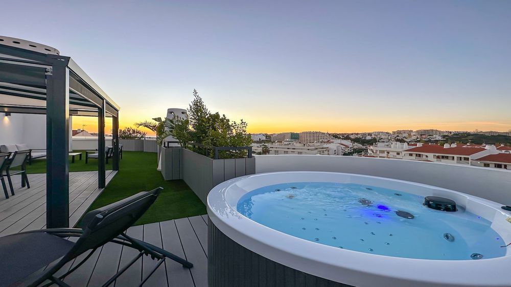 Apartamento Penthouse de Luxo com Jacuzzi Privado, Albufeira