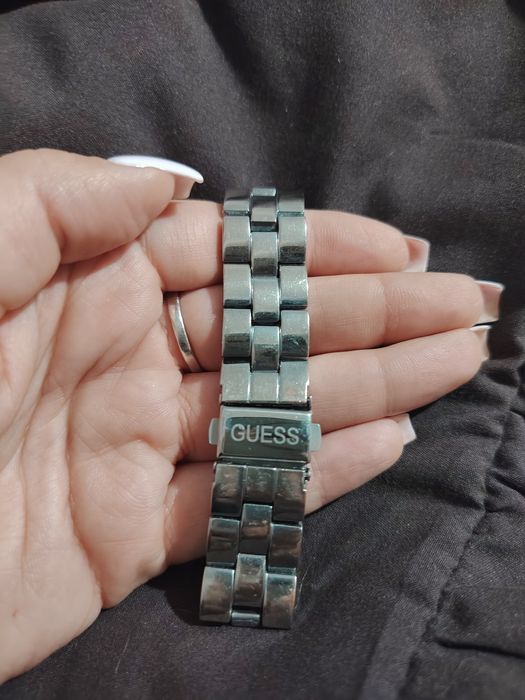 Zegarek srebrny Guess