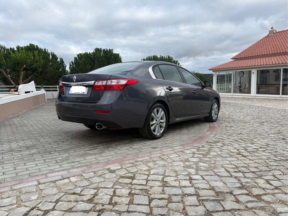 Renault Latitude 2.0 DCI