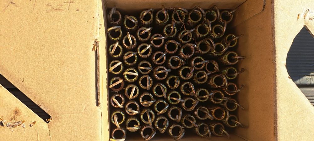 Sprężyny do trampoliny 18 cm 71 szt.