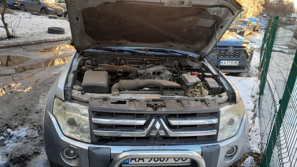 Автомобіль Mitsubishi  Pajero