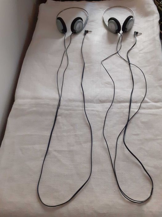 2 Pairs of Lightweight Headphones, Philips, Gray (Low Price)64287331491586121