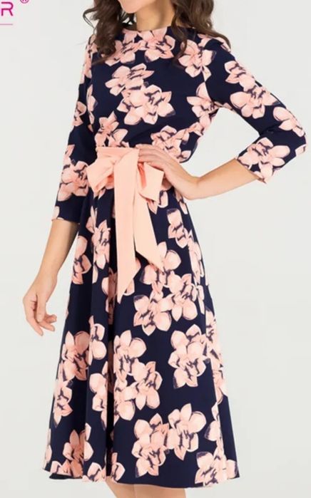 Продам легеньку жіночу сукню