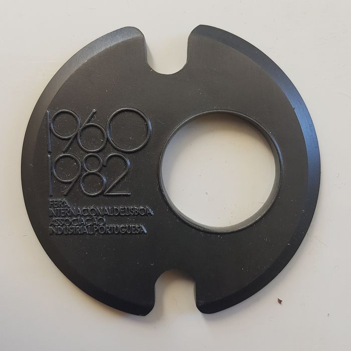 Conjunto de 4  medalhões bronze antigas