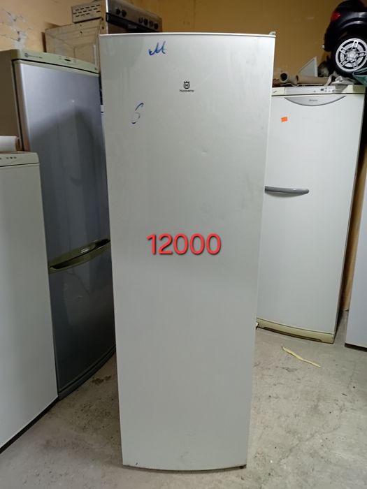 Морозильна камера  BOSCH HFUIY747BCGсуха замороз.