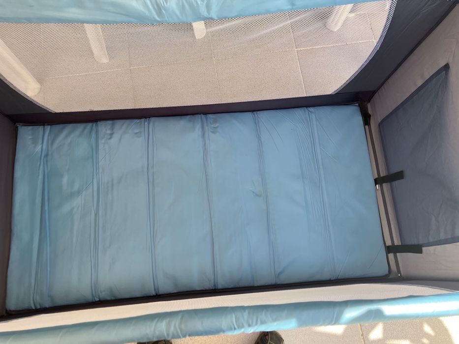 Cama de viagem de bebe