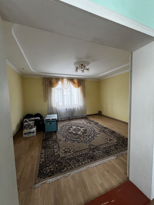 Продам гарний будинок у м. Кіцмань