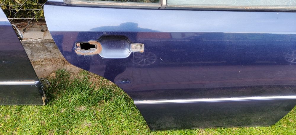 Komplet Drzwi 366 AZURITBLAU Mercedes Benz w124
