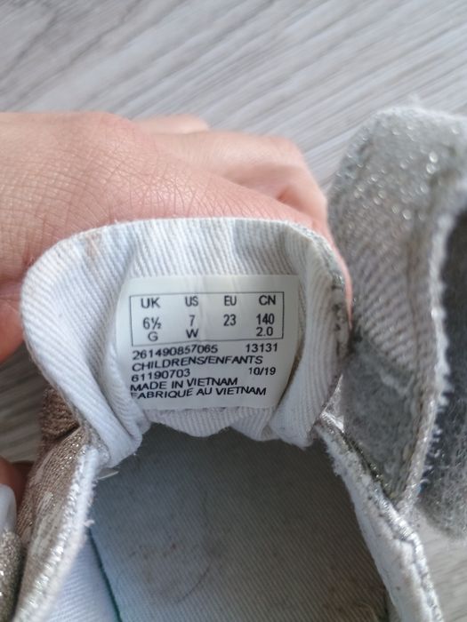 Buciki dla dziewczynki Clarks rozmiar 23
