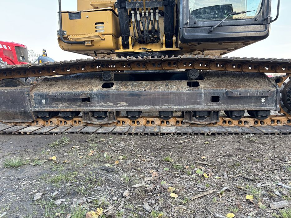 Naprawa podwozia koparek spycharek mobilne wytaczanie