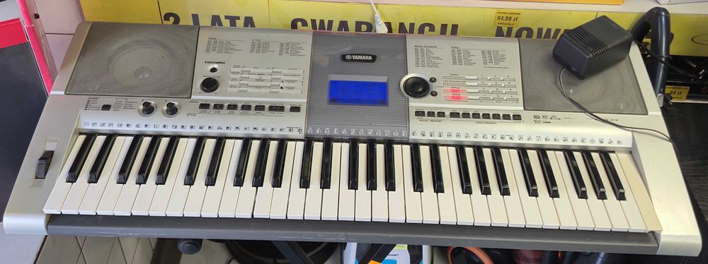 Keyboard Yamaha PSR-E403; Komis Jasło Igielna