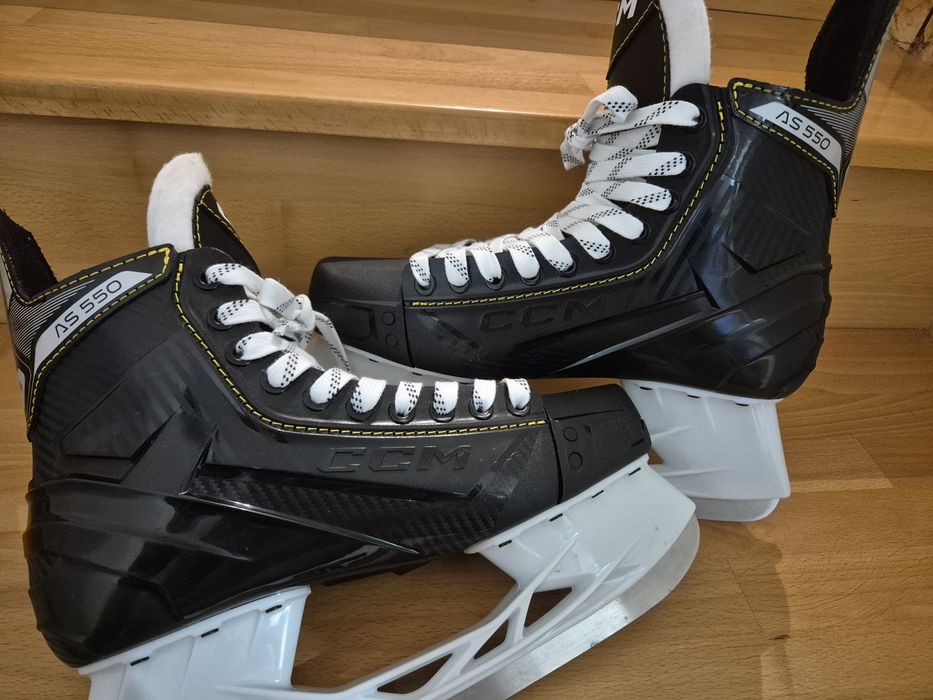 Łyżwy hokejowe CCM AS550