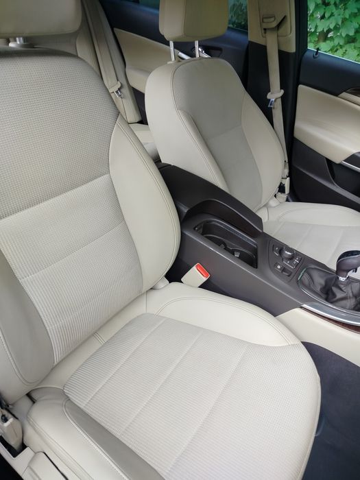 Piękny Opel Insignia 2.0 CDTI