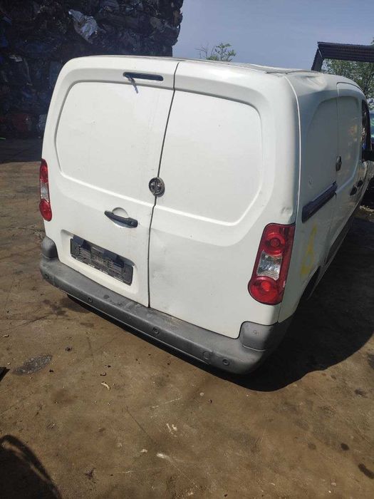 Розборка Citroёn Berlingo B9 Peugeot Partner B9 двигун 1.6 HDI 9HZ