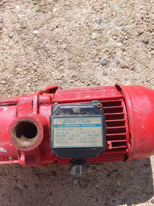 Bomba de superfície